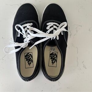 Women’s Vans Black Authentic